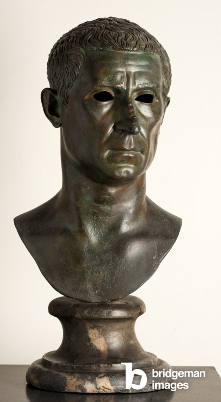 Bust of Lucius Calpurnius Piso (bronze)an example of ancient roman art